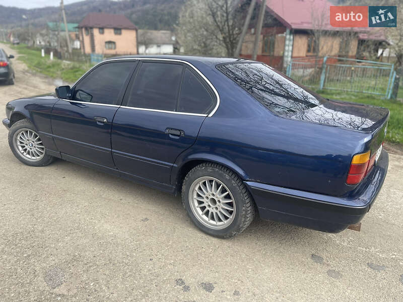 Седан BMW 5 Series 1989 в Сколе