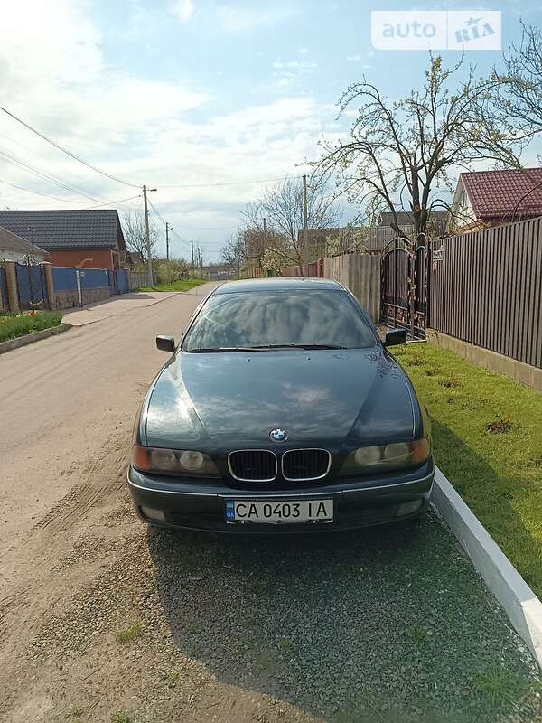 Седан BMW 5 Series 1998 в Звенигородке