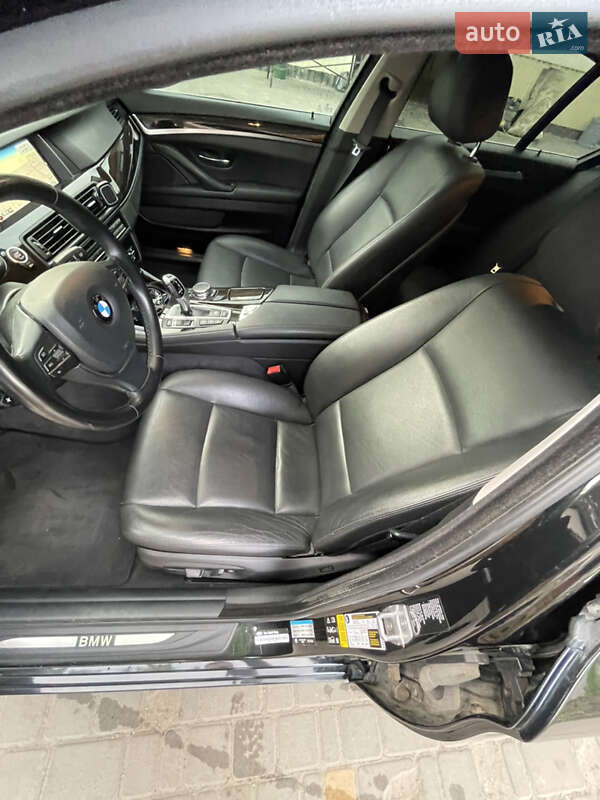Седан BMW 5 Series 2015 в Хмільнику