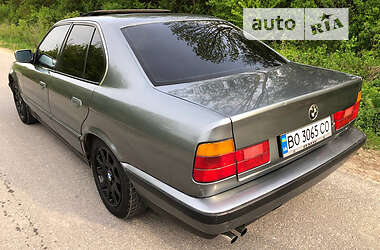 Седан BMW 5 Series 1989 в Борщеві
