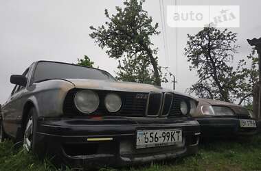 Седан BMW 5 Series 1983 в Маневичах