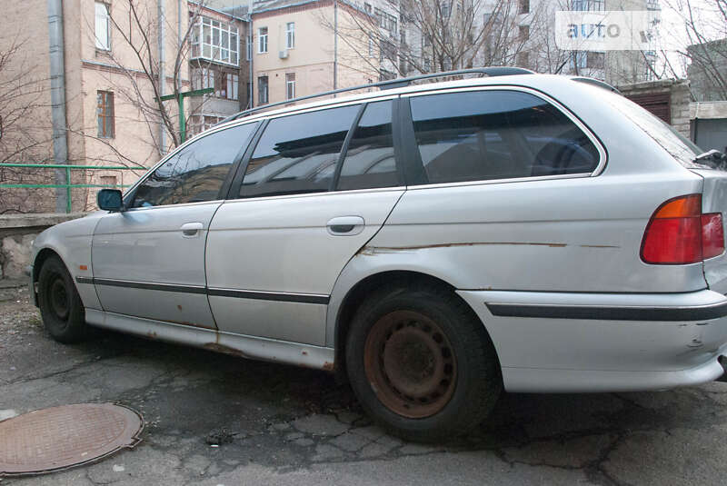 Универсал BMW 5 Series 1998 в Киеве