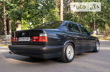 Седан BMW 5 Series 1993 в Буче