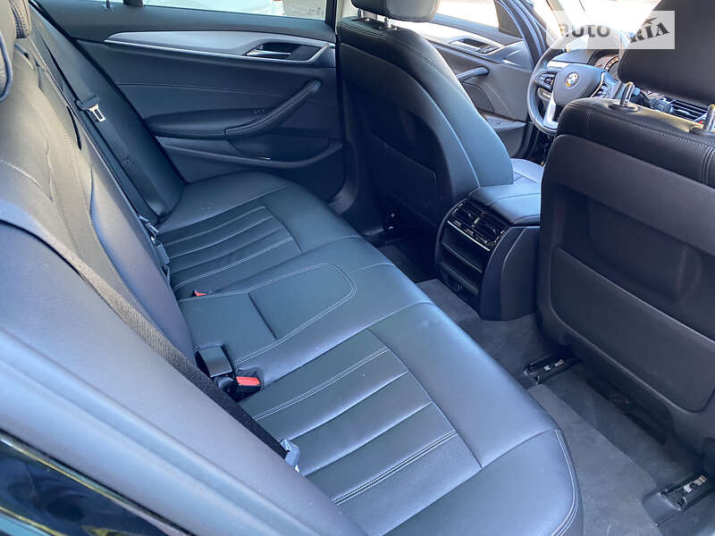 Седан BMW 5 Series 2018 в Львові фото 25 Седан BMW 5 Series 2018 в Львові