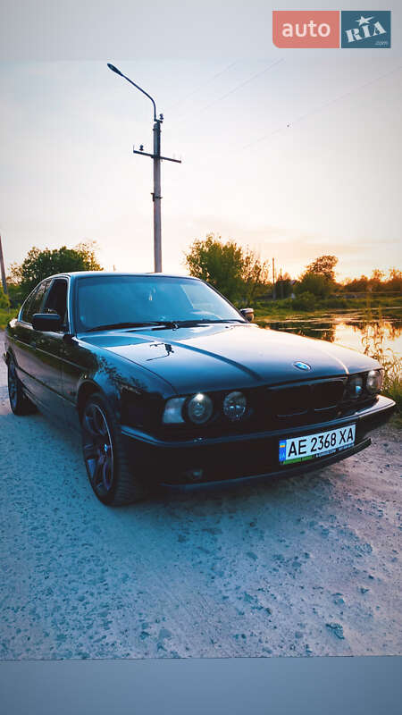 Седан BMW 5 Series 1995 в Нікополі