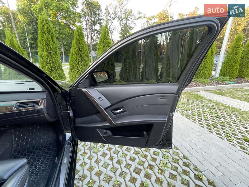 Седан BMW 5 Series 2004 в Харькове