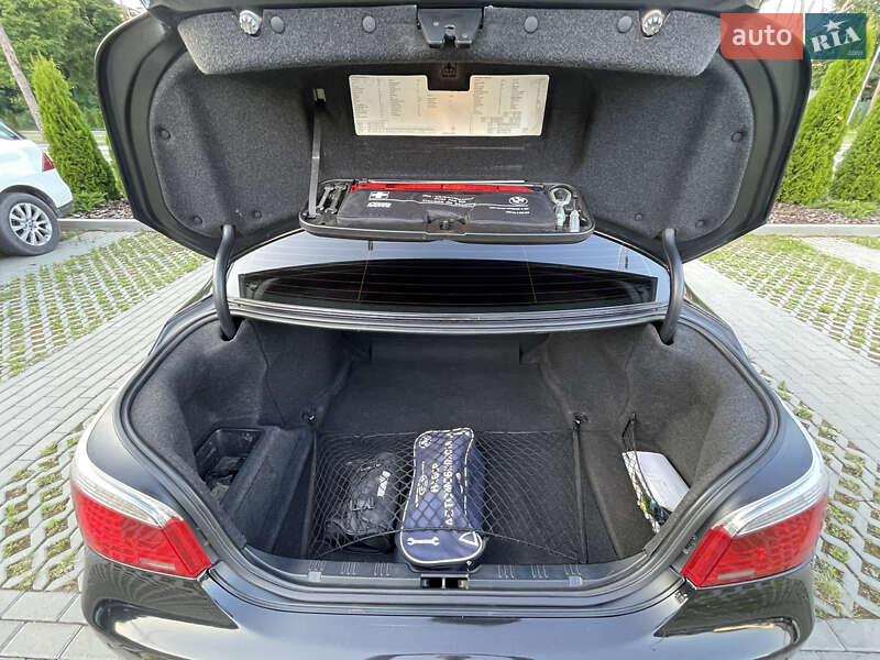 Седан BMW 5 Series 2004 в Харькове