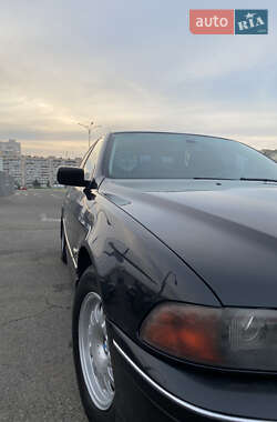 Седан BMW 5 Series 1998 в Киеве