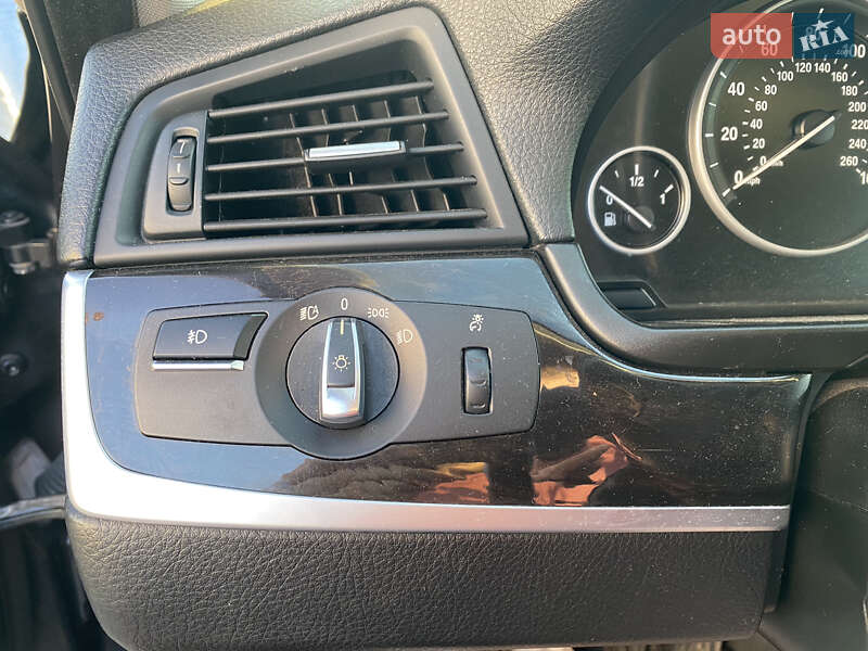 Седан BMW 5 Series 2012 в Трускавці