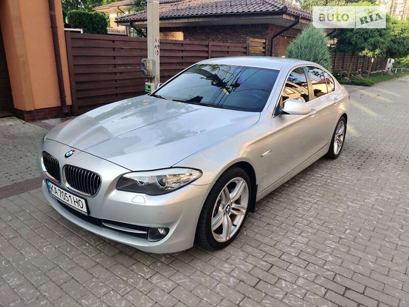 Седан BMW 5 Series 2010 в Ирпене