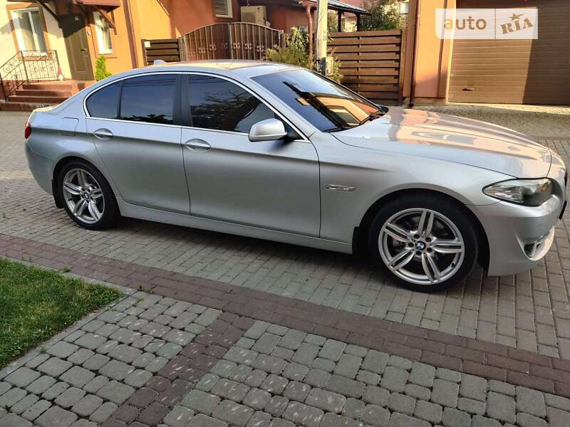 Седан BMW 5 Series 2010 в Ирпене