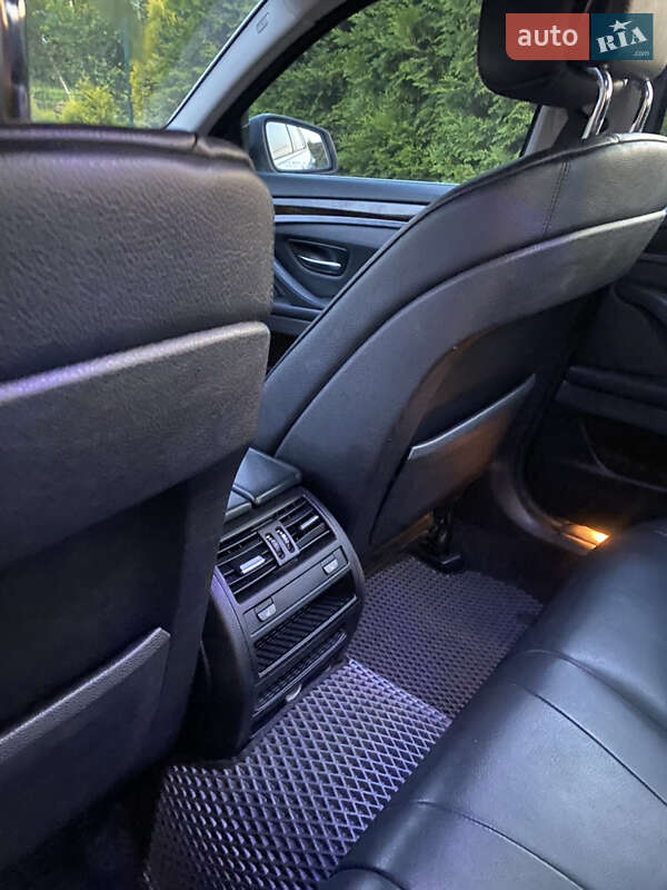 Седан BMW 5 Series 2013 в Стрию