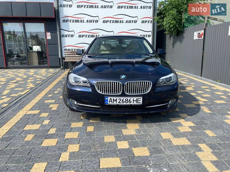 Седан BMW 5 Series 2012 в Львове