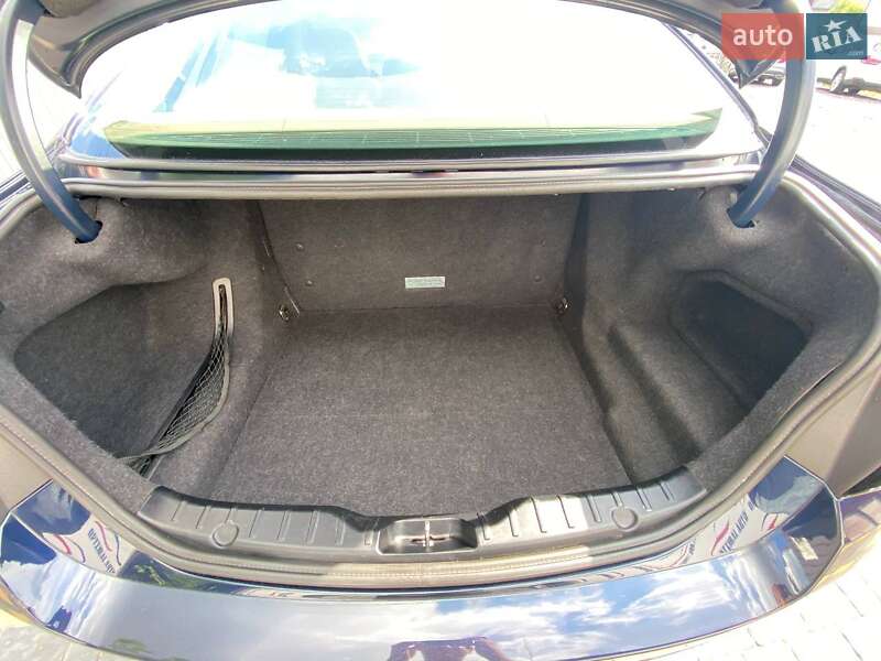 Седан BMW 5 Series 2012 в Львове