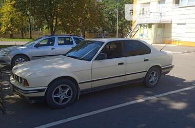 Седан BMW 5 Series 1989 в Днепре