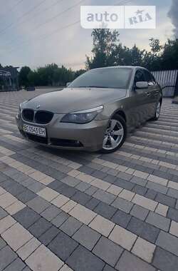 Седан BMW 5 Series 2004 в Львові