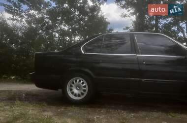 Седан BMW 5 Series 1990 в Житомирі