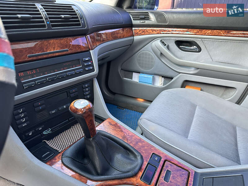 Седан BMW 5 Series 2000 в Одесі