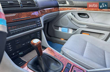 Седан BMW 5 Series 2000 в 