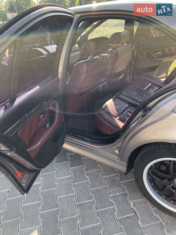 Седан BMW 5 Series 2003 в Звягелі