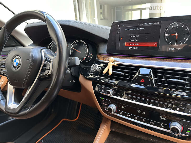 Седан BMW 5 Series 2017 в Тячеве