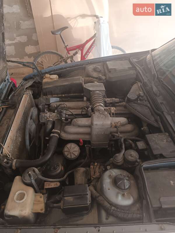 Седан BMW 5 Series 1988 в Теребовле