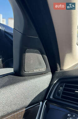 Седан BMW 5 Series 2013 в 