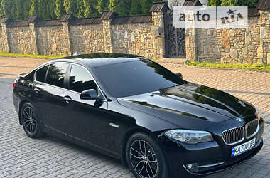 Седан BMW 5 Series 2011 в Надворной