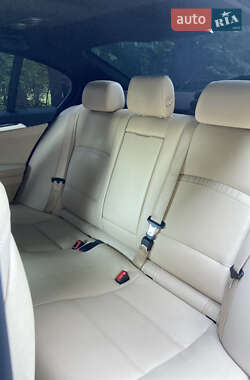 Седан BMW 5 Series 2015 в 