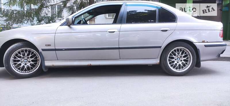 Седан BMW 5 Series 1997 в Харькове