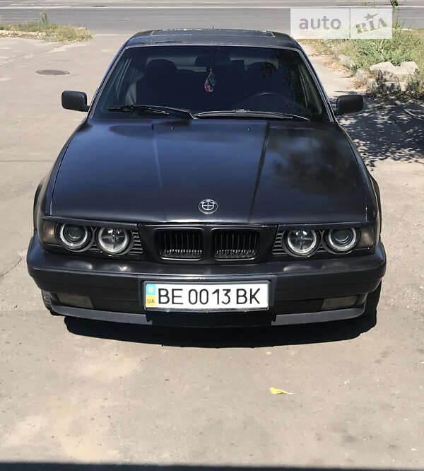 Седан BMW 5 Series 1988 в 