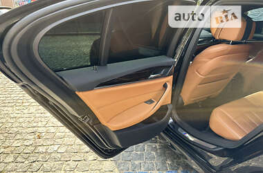 Седан BMW 5 Series 2018 в 