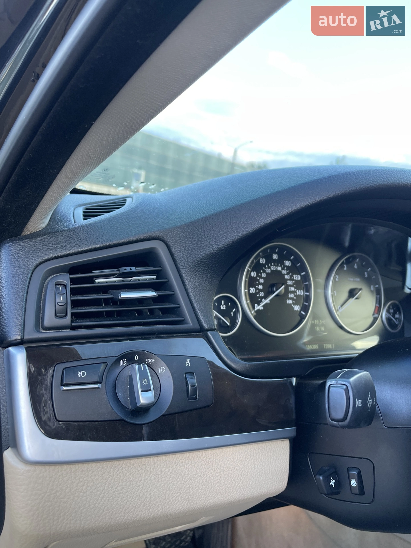 2012 BMW 5er - мініатюра 5
