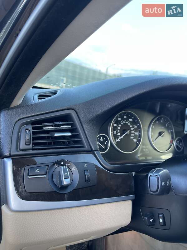 Седан BMW 5 Series 2012 в Надвірній