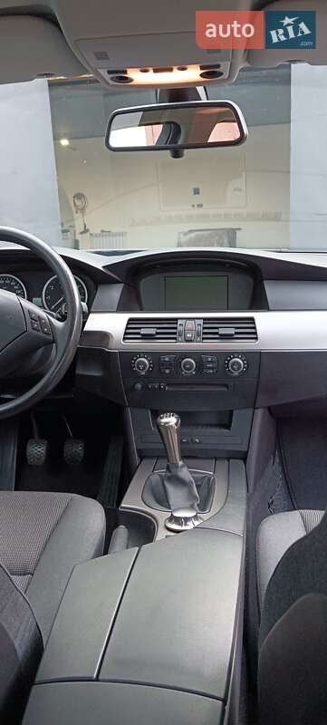 Седан BMW 5 Series 2004 в Костопілі
