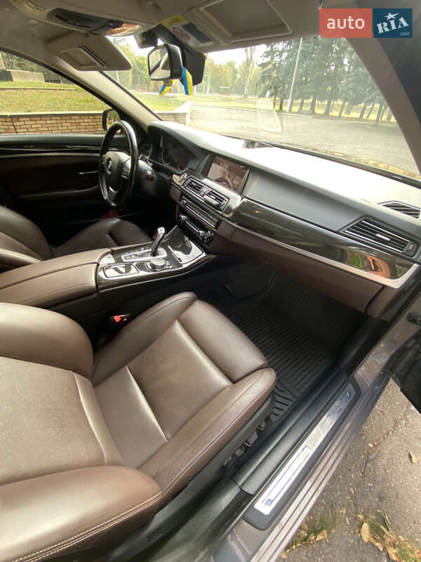 Седан BMW 5 Series 2016 в Черкасах