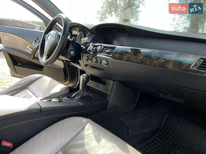 Седан BMW 5 Series 2004 в Ивано-Франковске
