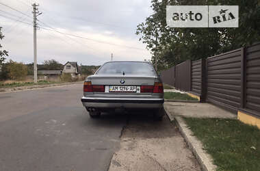 Седан BMW 5 Series 1988 в Бердичеве