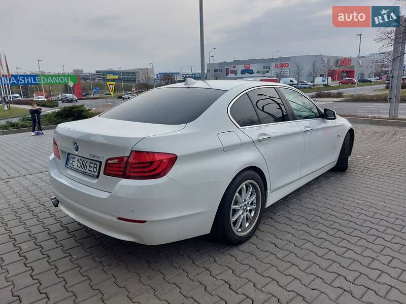 Седан BMW 5 Series 2012 в Черновцах