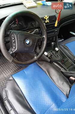 Седан BMW 5 Series 2000 в 