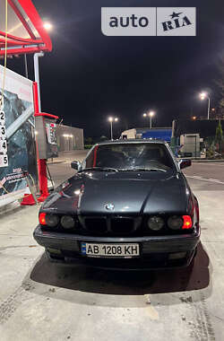 Седан BMW 5 Series 1990 в Виннице