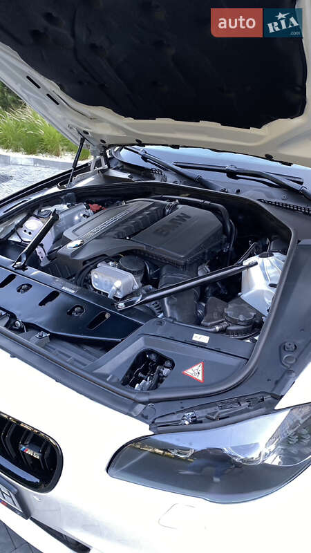 Седан BMW 5 Series 2010 в Львові