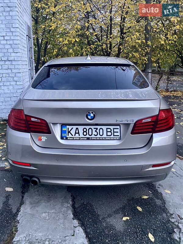 Седан BMW 5 Series 2015 в Києві