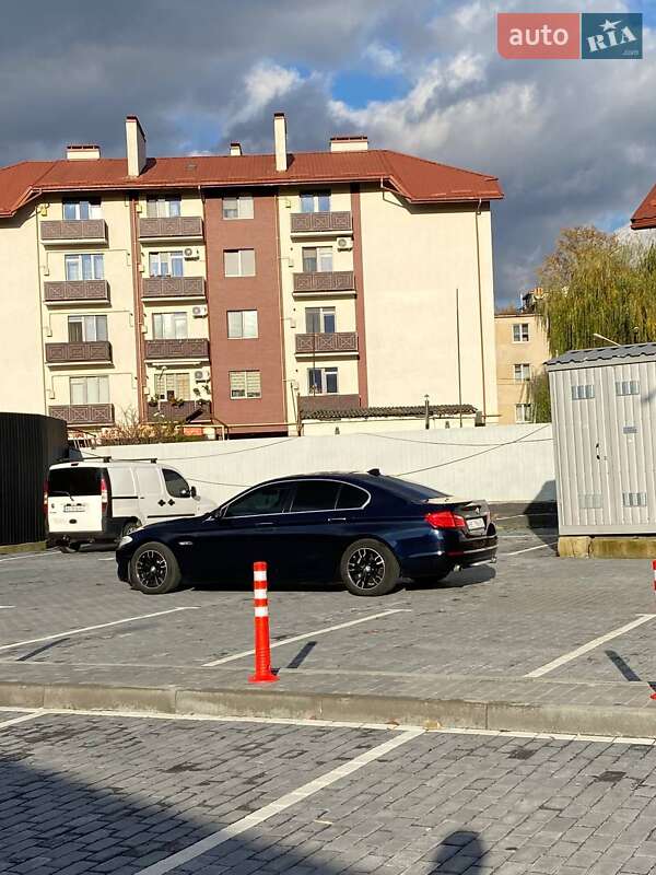 Седан BMW 5 Series 2013 в Ворзелі