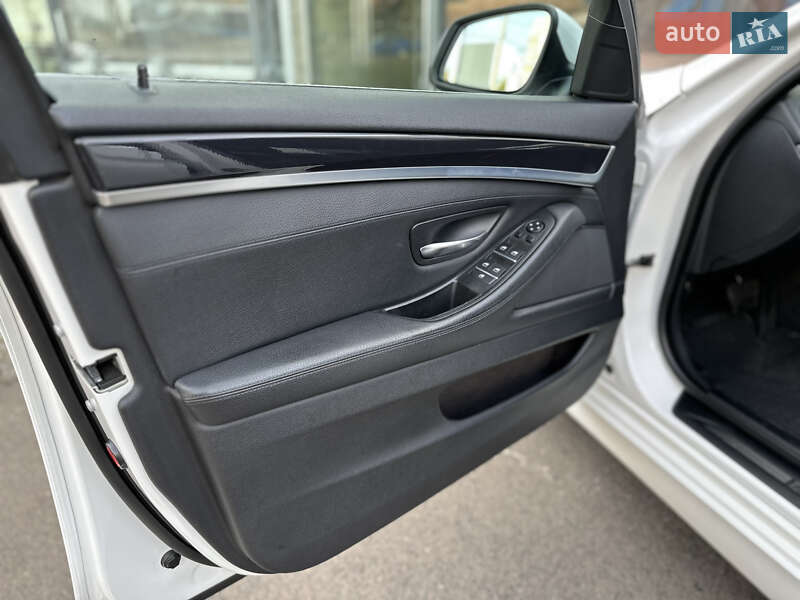 Седан BMW 5 Series 2014 в Одессе