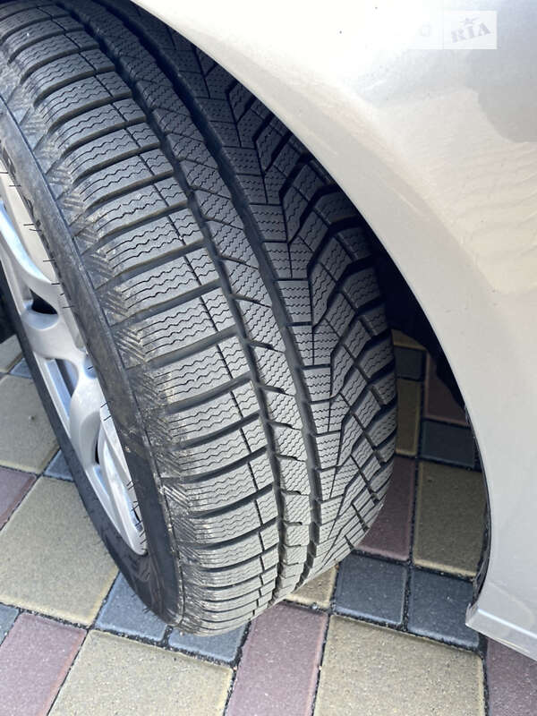 Седан BMW 5 Series 2012 в Гайсине