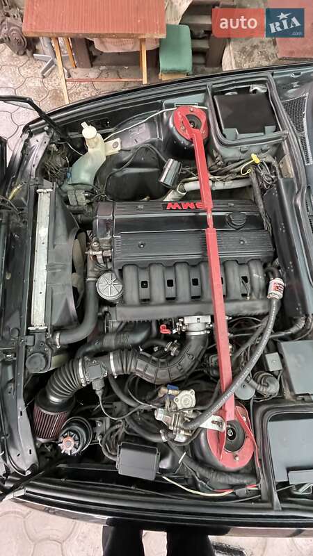 Седан BMW 5 Series 1992 в Кривому Розі
