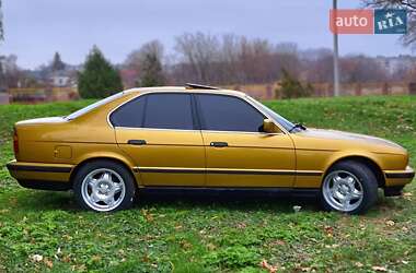 Седан BMW 5 Series 1989 в Кропивницькому