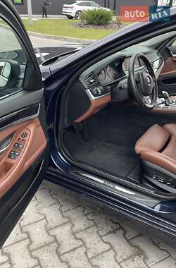 Седан BMW 5 Series 2012 в 