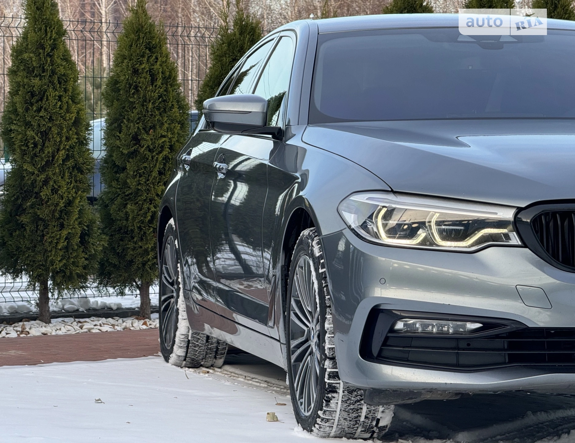 BMW 5 Series 2017 VIN WBAJE31050B169776 фото оголошення 2 з 28